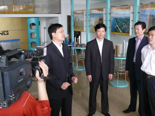 沛縣領(lǐng)導到我公司參觀考察